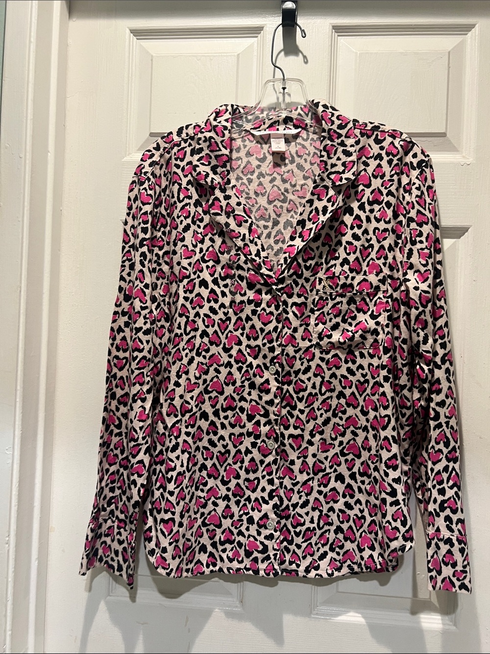 Victoria's Secret Pink and Black Heart Leopard Button-Front Pajama Top - Picture 1 of 10